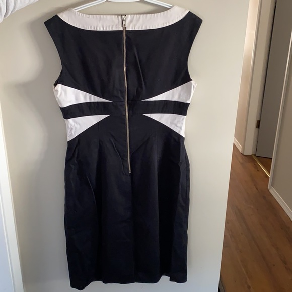 Cute flattering b&w business formal dress - Picture 2 of 2